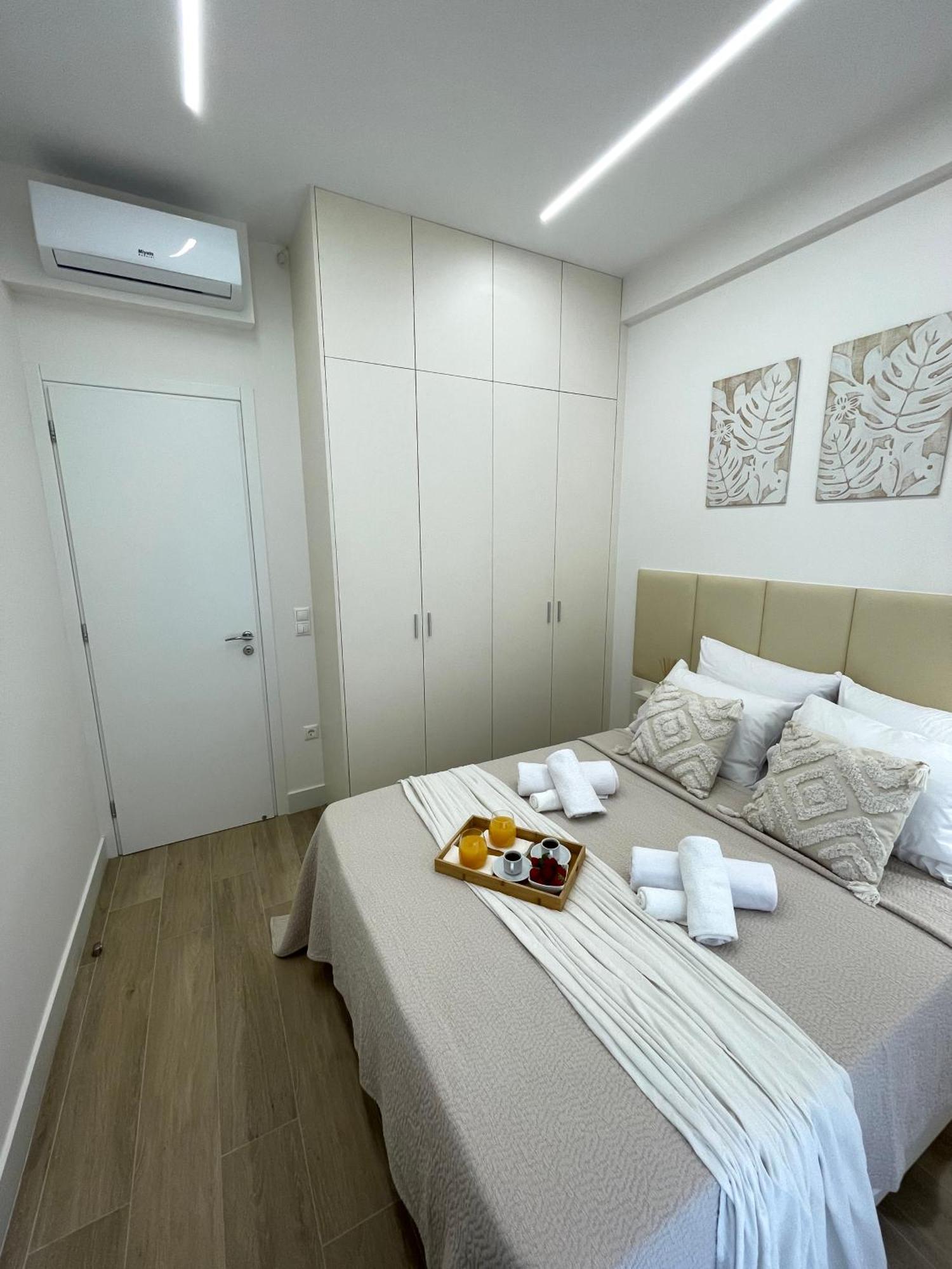 Aurora Apartment , In The Heart Of เอเธนส์ ภายนอก รูปภาพ
