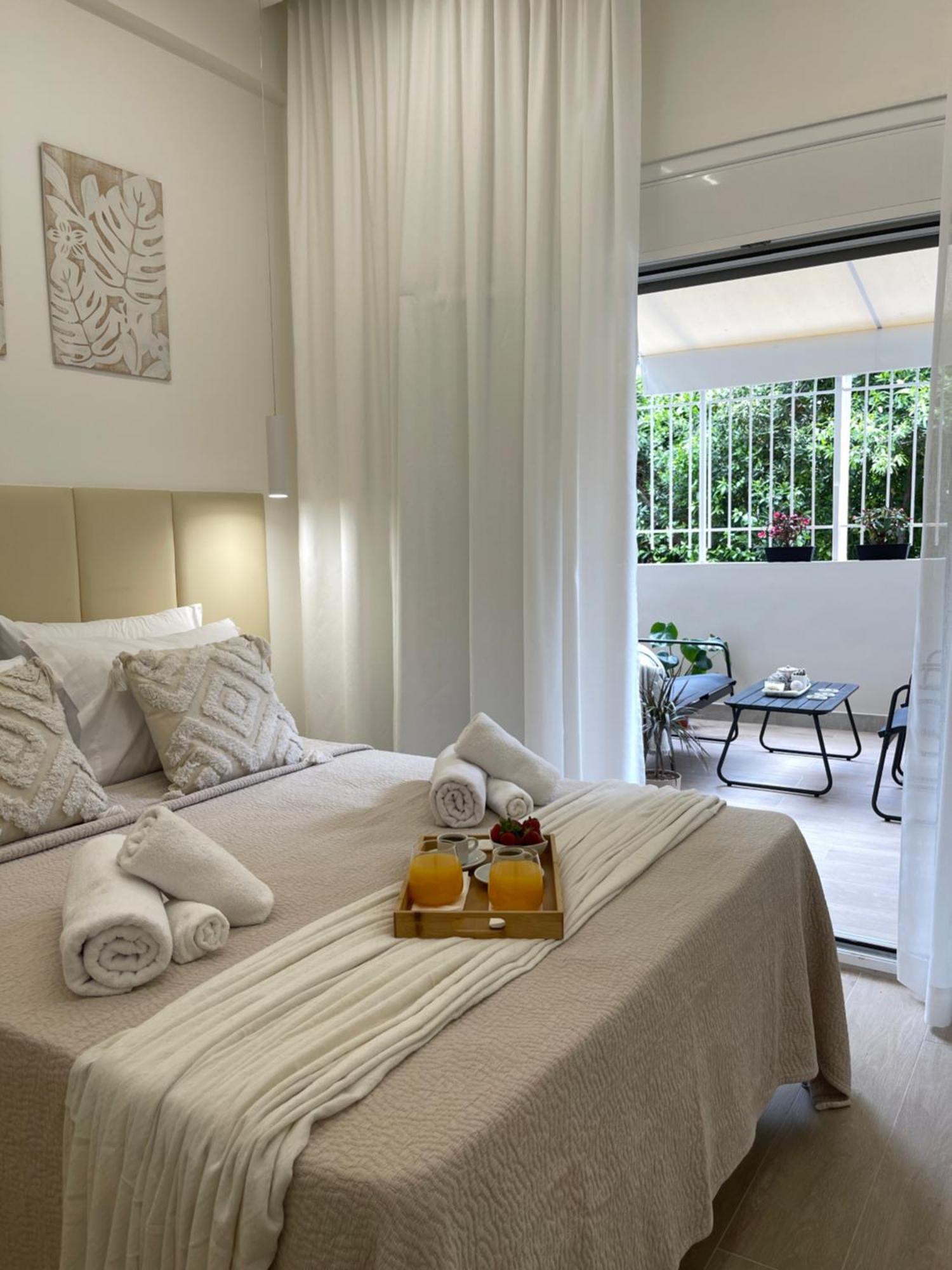 Aurora Apartment , In The Heart Of เอเธนส์ ภายนอก รูปภาพ